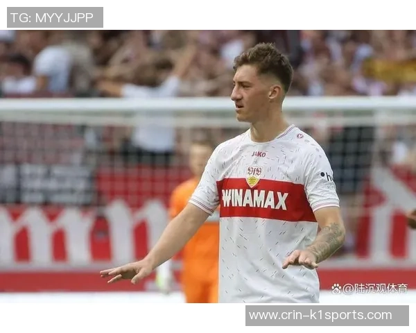 报导：曼联正就签下23岁德甲前锋进行谈判